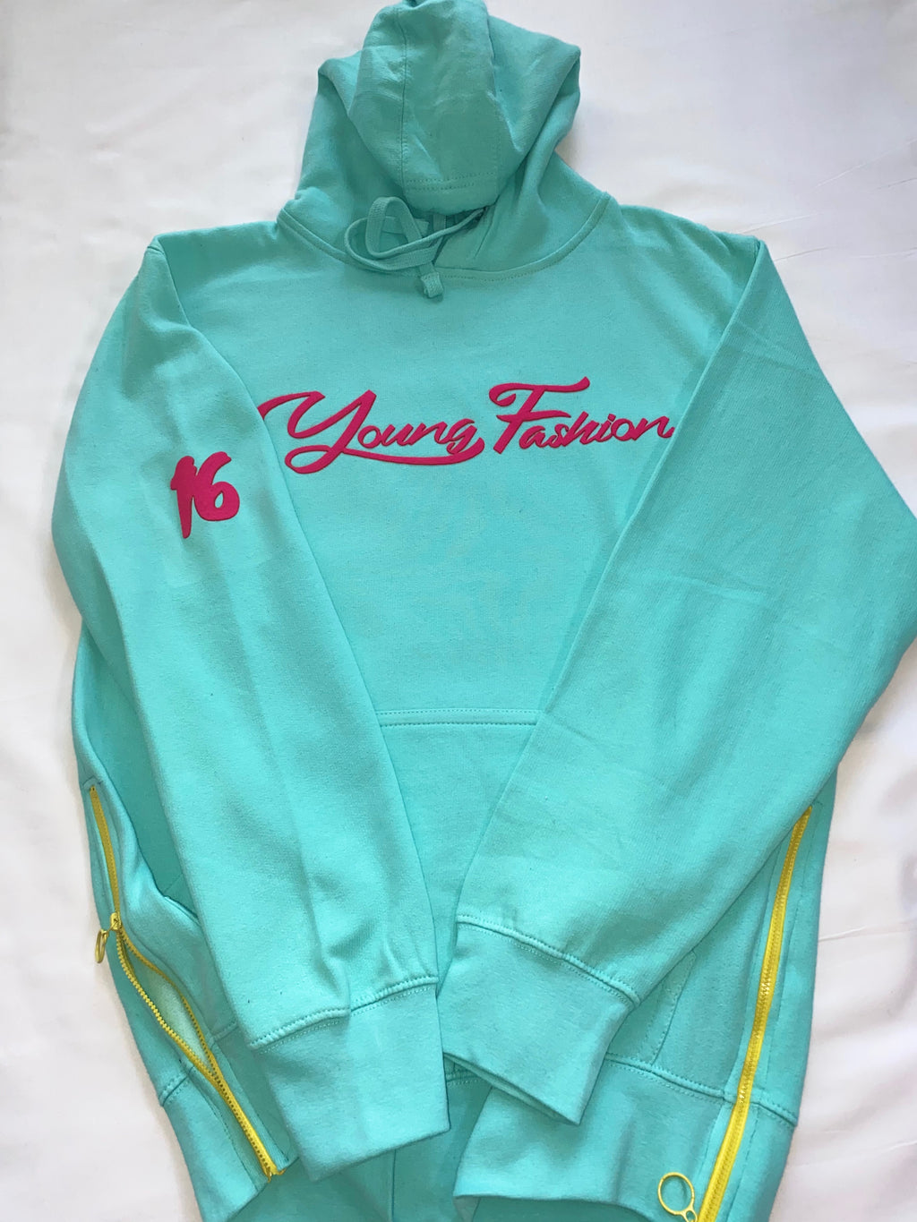 YOUNG FASHION "PARADISE" 16 COLLECTION HOODIE